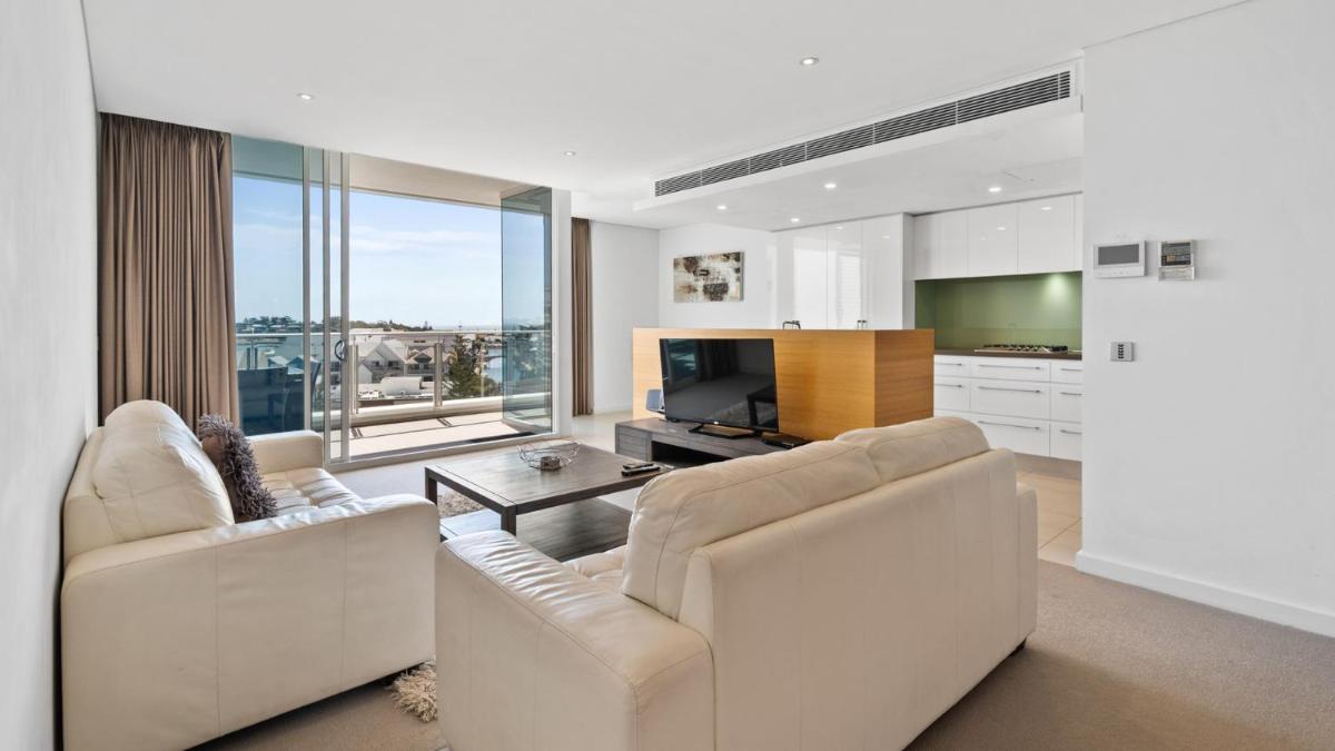 Bayview 701 - Housity