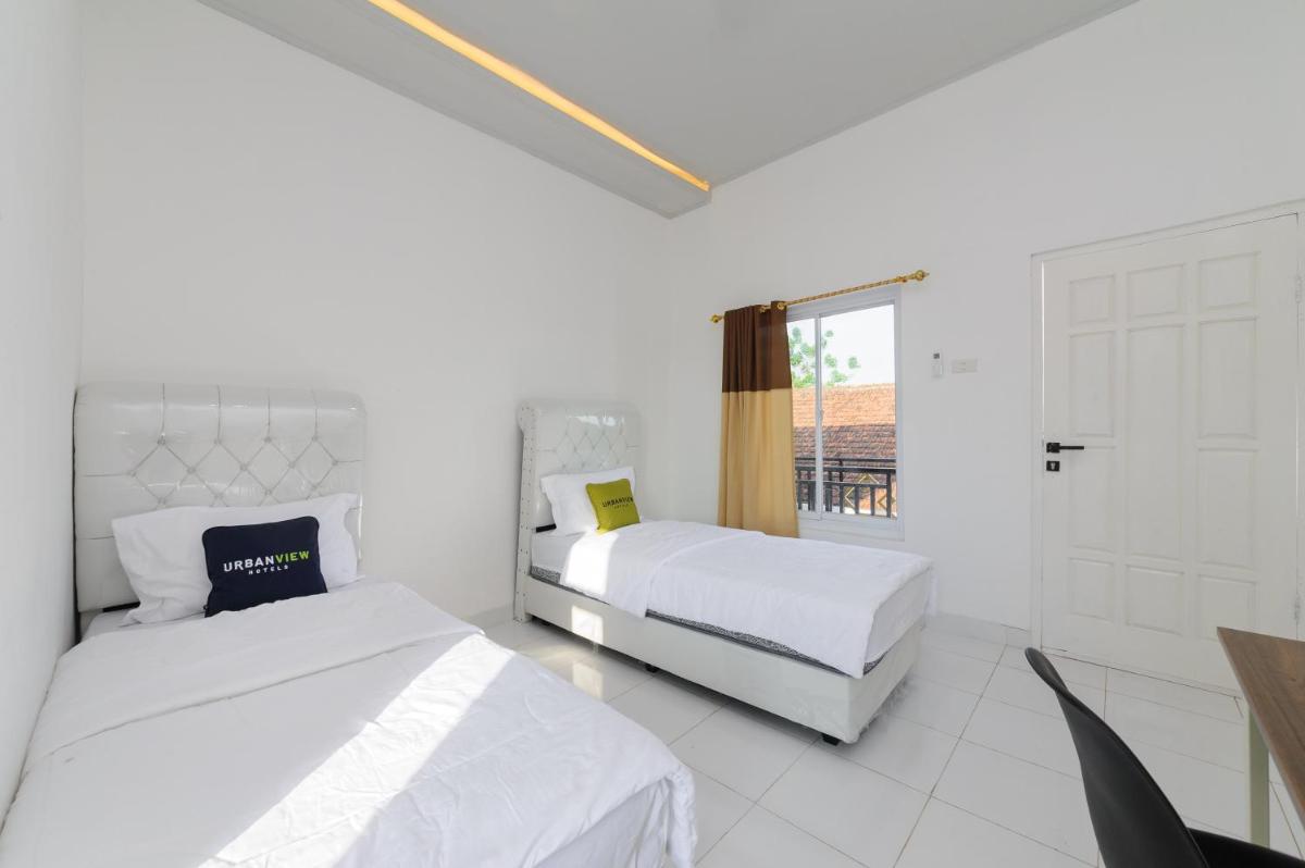 Urbanview Hotel Betego Syariah Enggal by RedDoorz - Housity