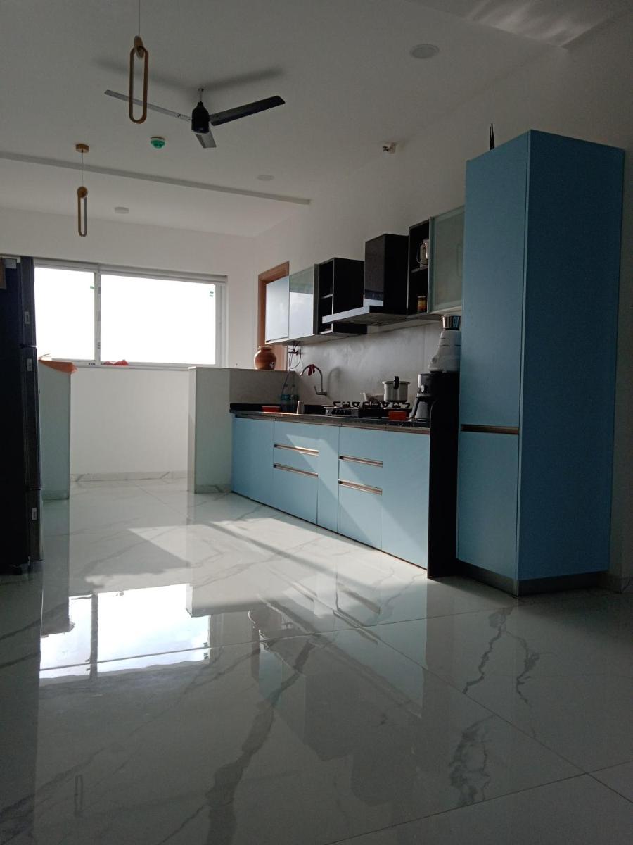 NOTH#ing - Housity