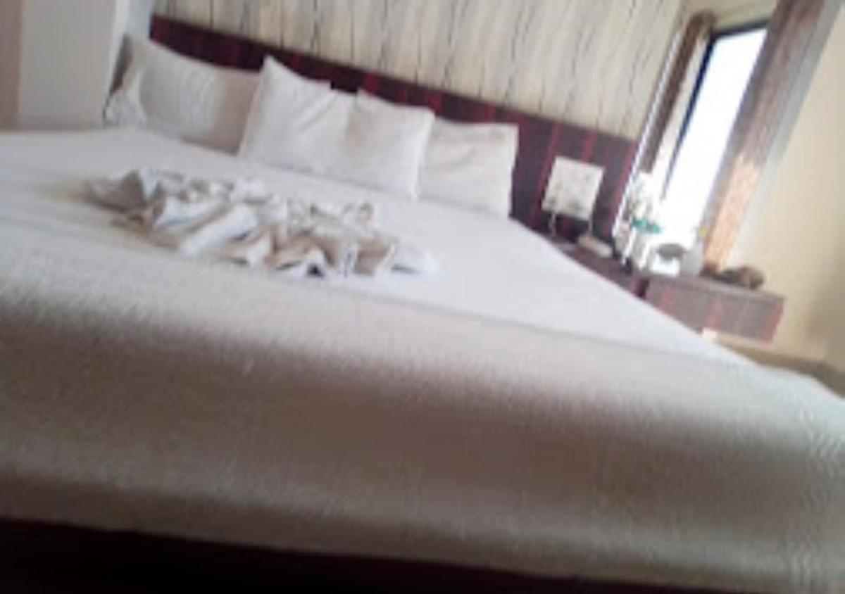 Suitetrails - Hotel Yashraj Inn Beed