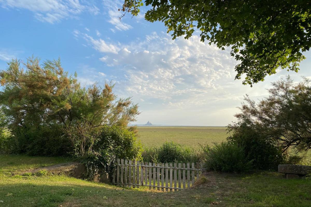 Entre Mont St Michel et Merveille - Housity