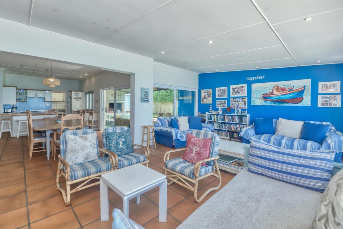 Dinky's Den In Arniston - Housity