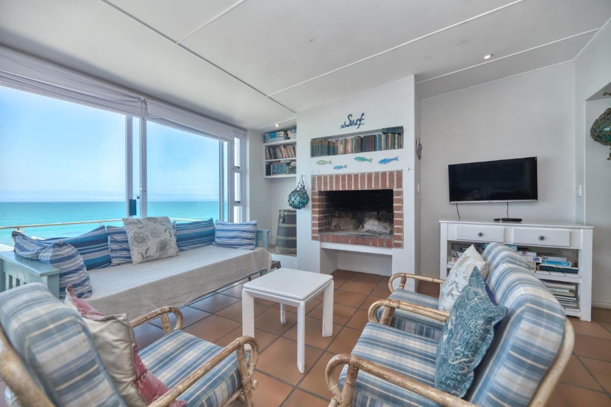 Dinky's Den In Arniston - Housity