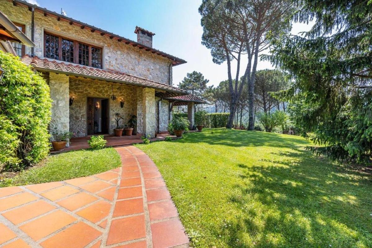 Villa ai Boschetti by Mmega - Housity