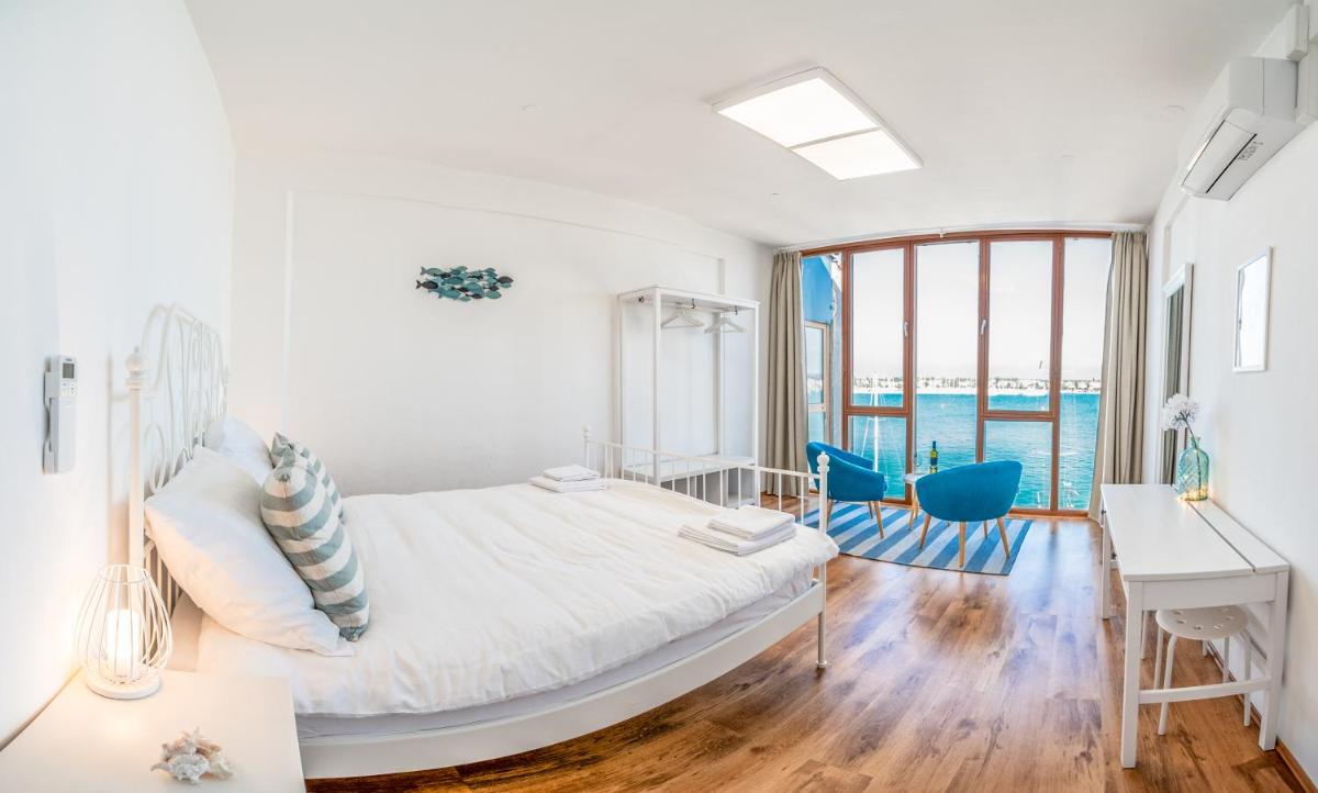 Umag center seafront seaview old town apartment 1 - Housity
