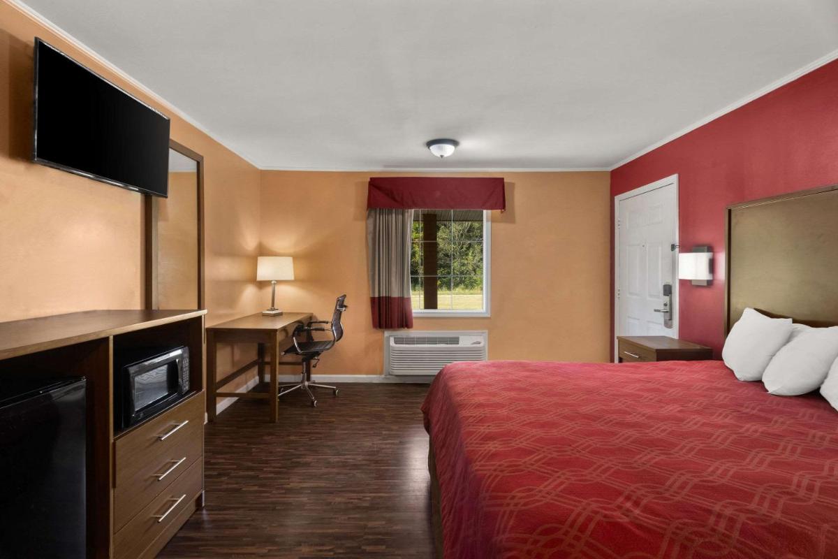 Econo Lodge Cornersville I-65 - Housity