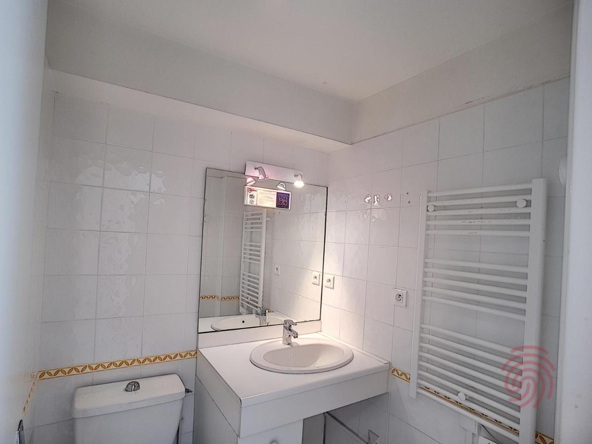 Appart F2 à Lamalou, terrasse, wifi, animaux acceptés, proche centre & thermes - FR-1-451-24 - Housity