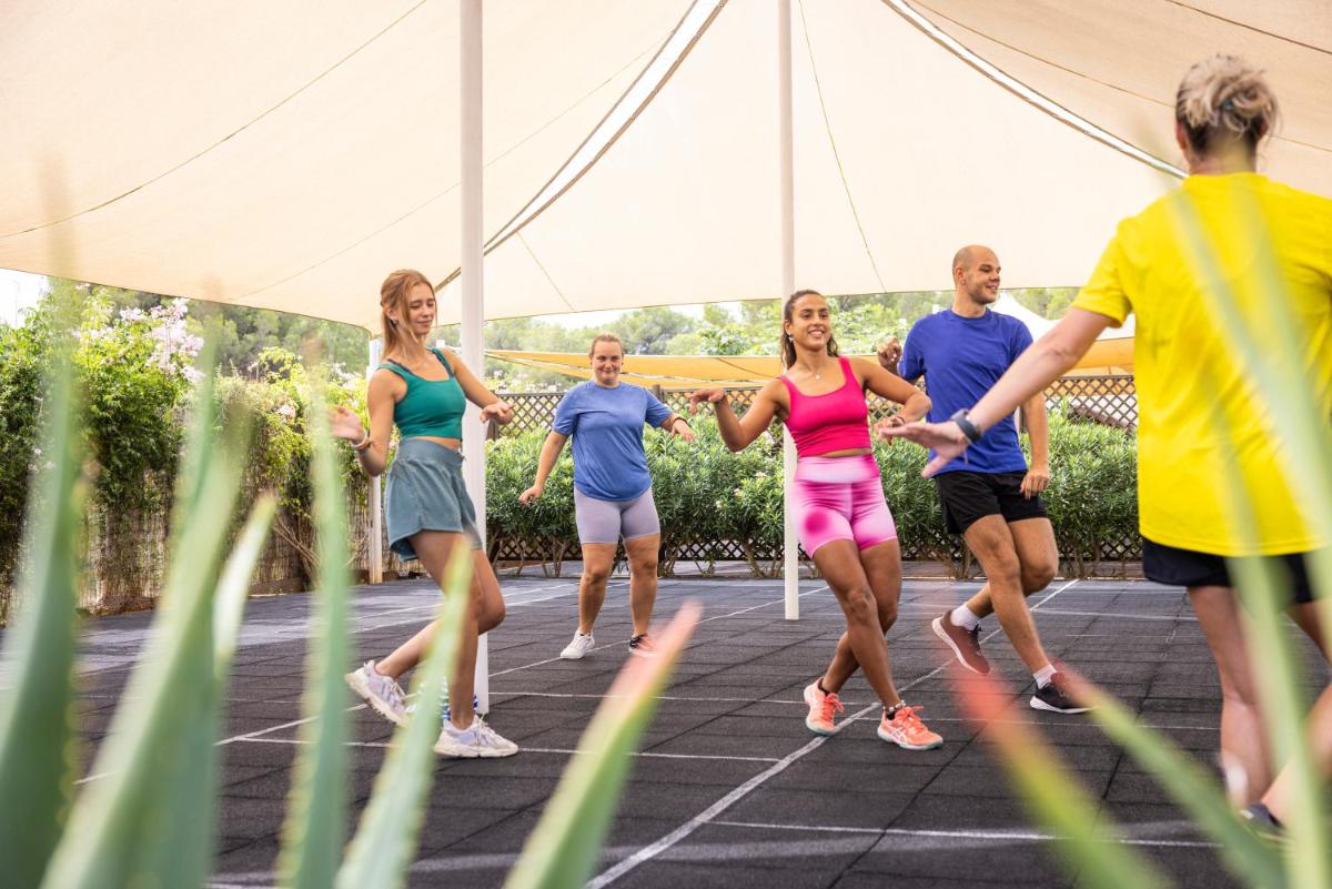 Clientes alojados en TUI MAGIC LIFE Cala Pada - All Inclusive