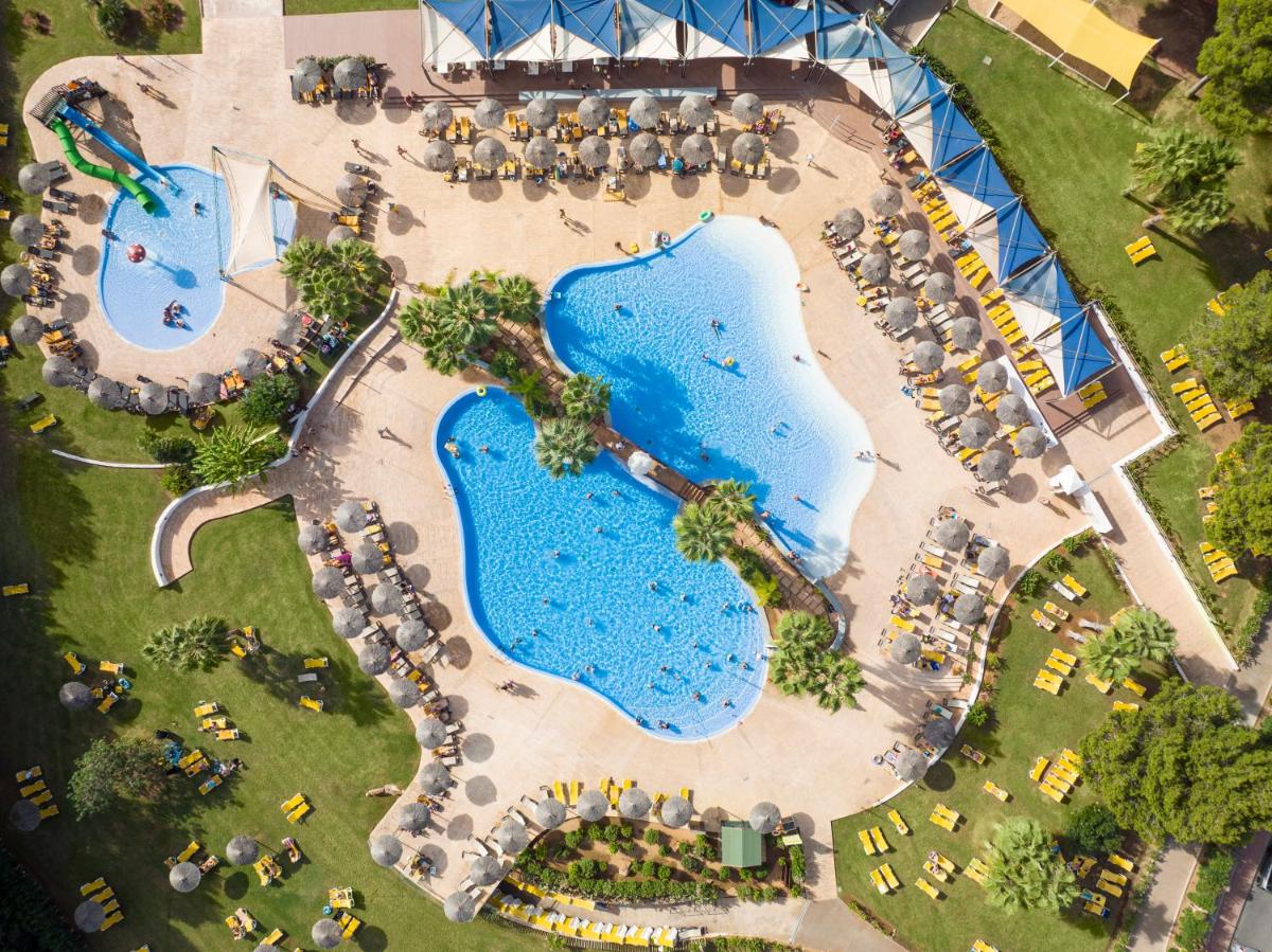 Piscina en o cerca de TUI MAGIC LIFE Cala Pada - All Inclusive