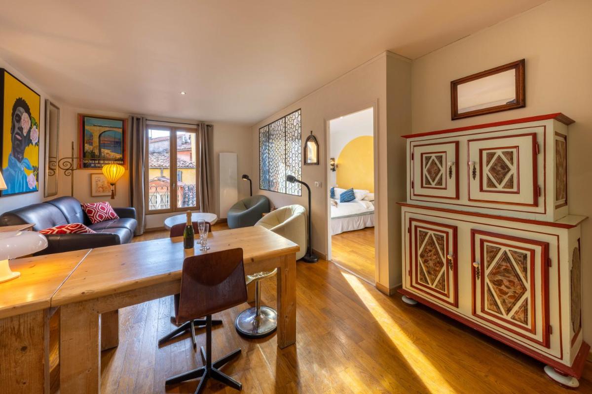 Spacious and bright flat close to the beach : heart of old Nice - Housity