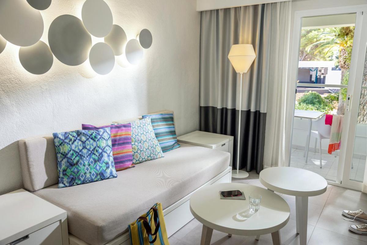 Zona de estar de TUI MAGIC LIFE Cala Pada - All Inclusive