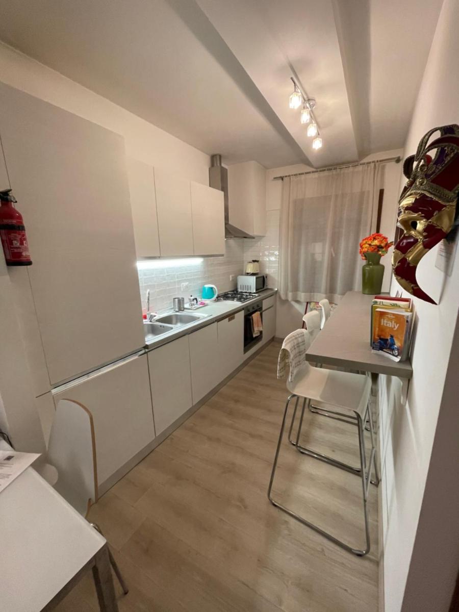 Harry's Canal View - Housity