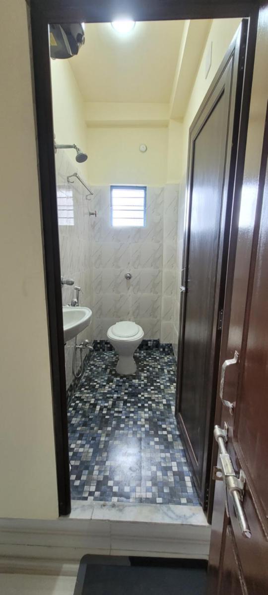 Gour Gadadhar Guest House - Housity