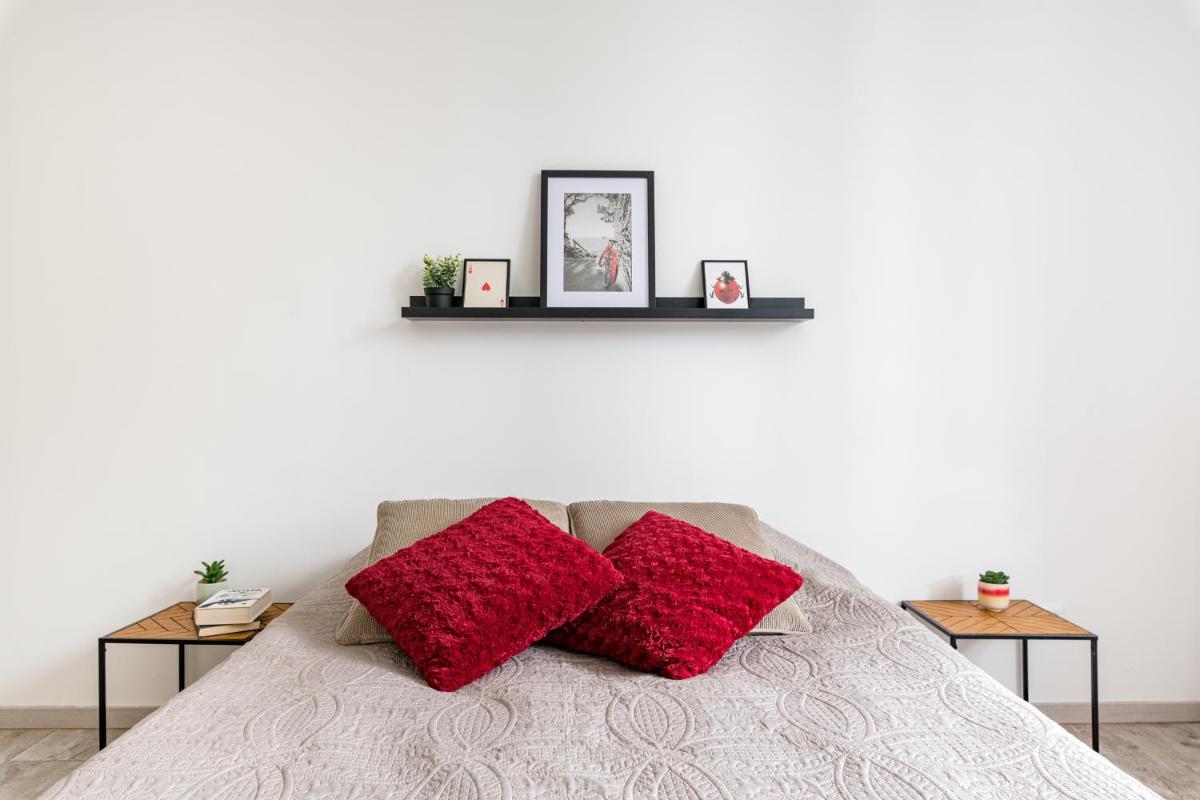 Le Steel-Appart Cosy-Parking-WIFI-NETFLIX - Housity