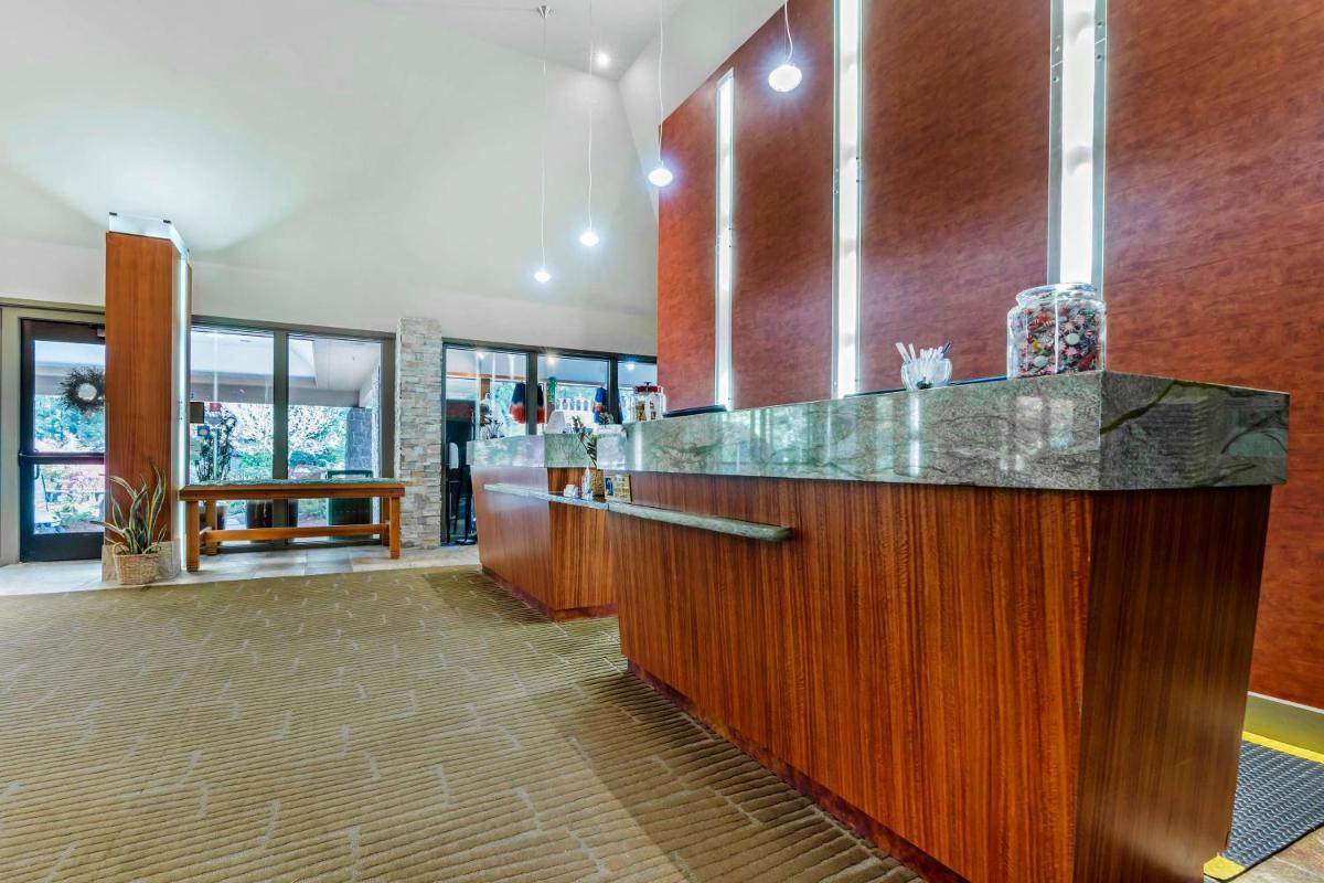 BW Premier Collection, Mt Hood Oregon Resort - Housity