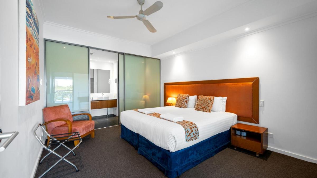 Sea Side 104 - Housity