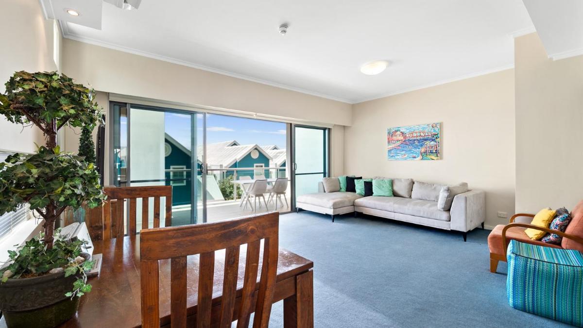 Sea Side 112 - Housity