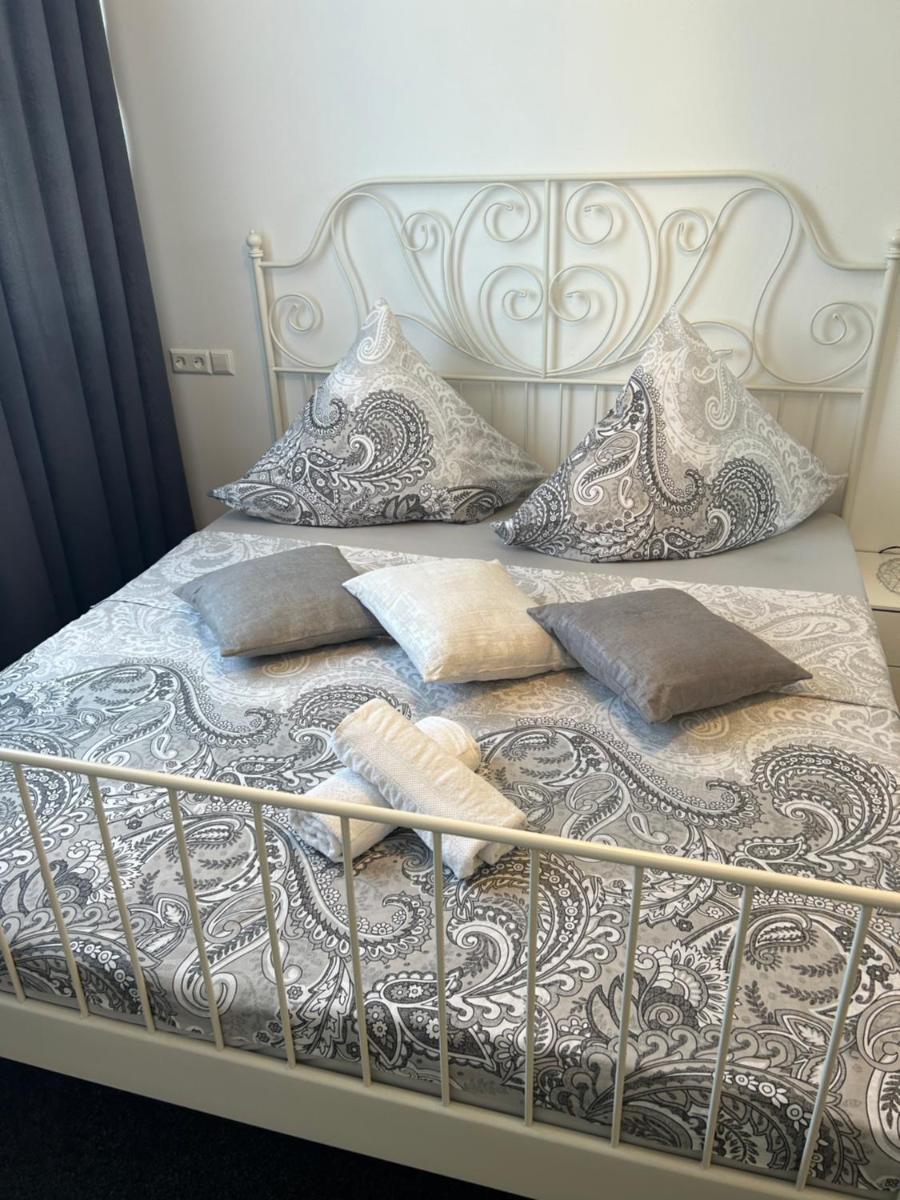 Zeppelinstr 26 Luxury Zimmer - Housity