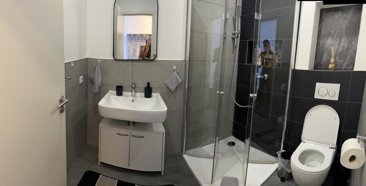 Zeppelinstr 26 Luxury Zimmer - Housity