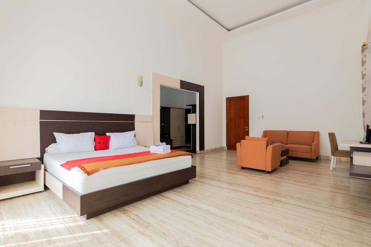 RedDoorz Premium @ Gandaria Jagakarsa - Housity