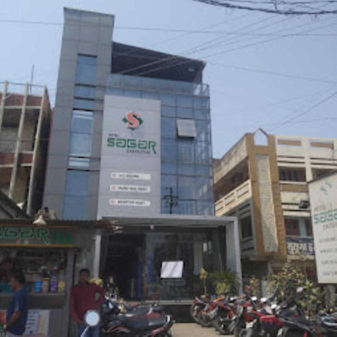 Suitetrails - Hotel Sagar Executive BEED