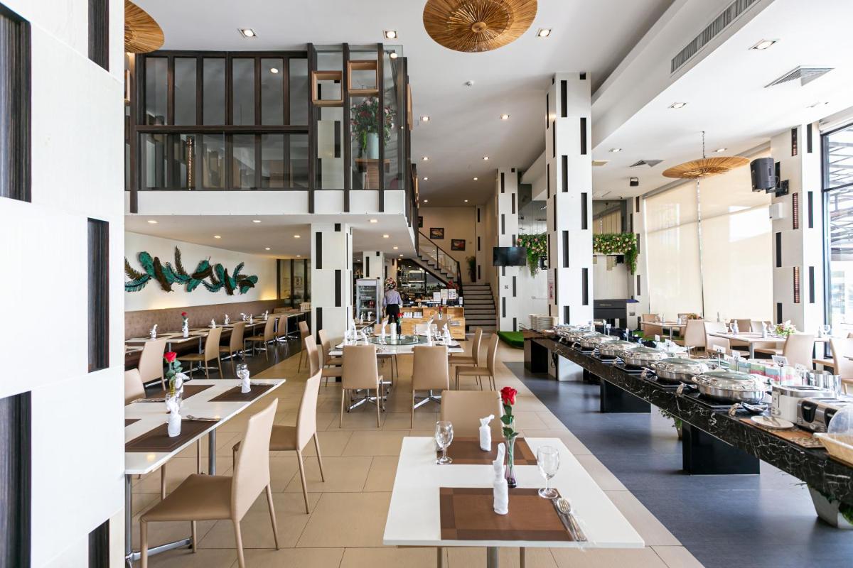 Grand Ratchapruek Hotel - Housity