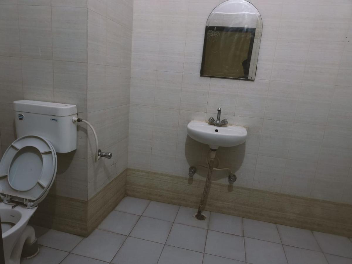 HOTEL ROYAL FORT - Near NIMS University - Housity