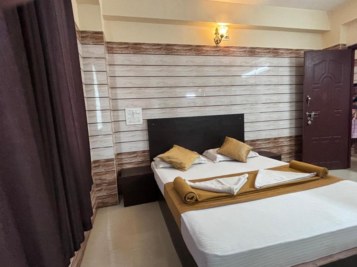 Yamuna Vihar Toursit Home - Housity