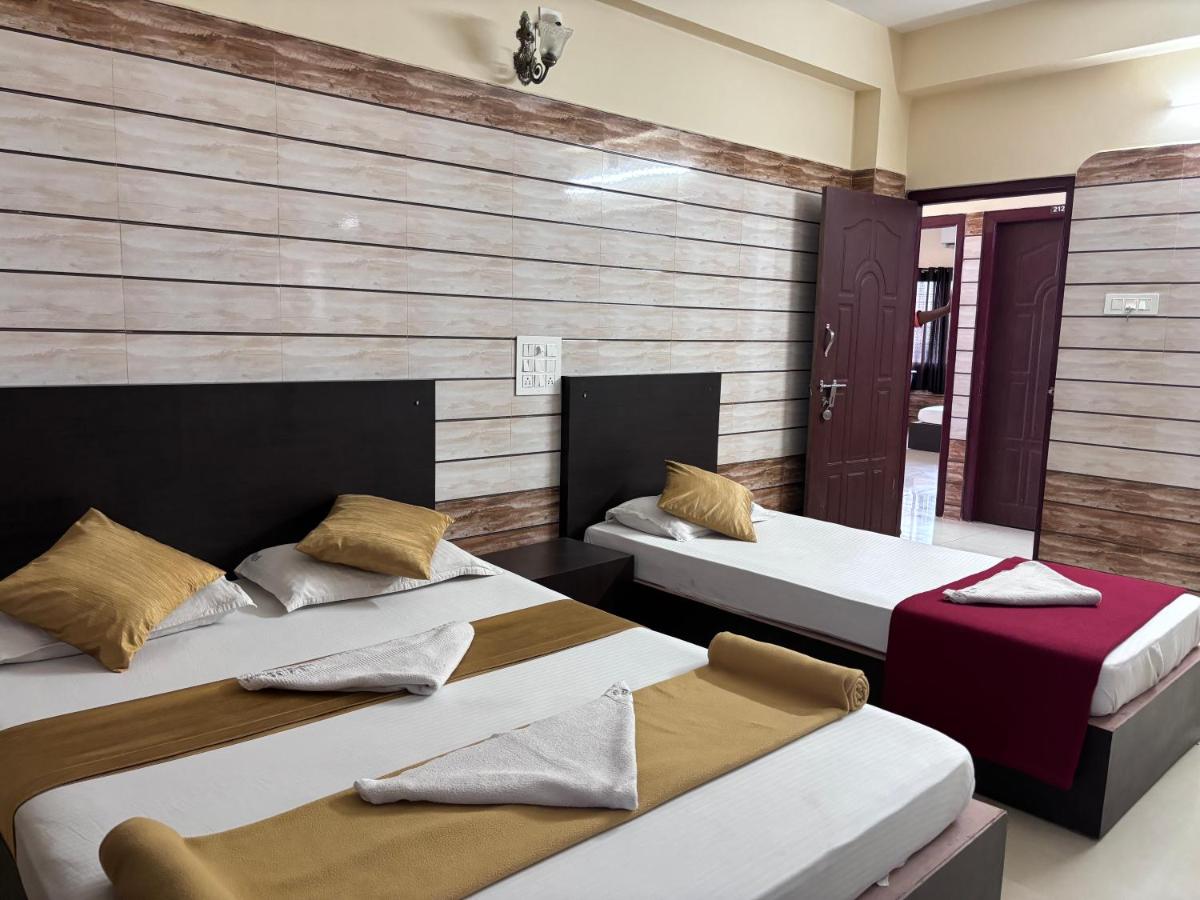 Yamuna Vihar Toursit Home - Housity