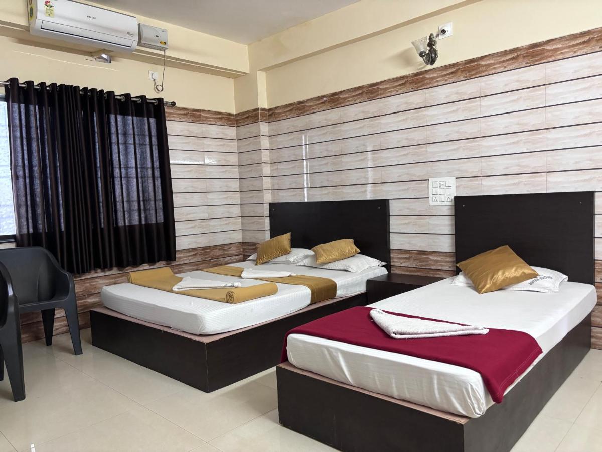 Yamuna Vihar Toursit Home - Housity
