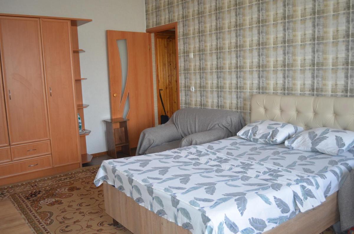 Apartment on Toktogula street, 37 - Housity