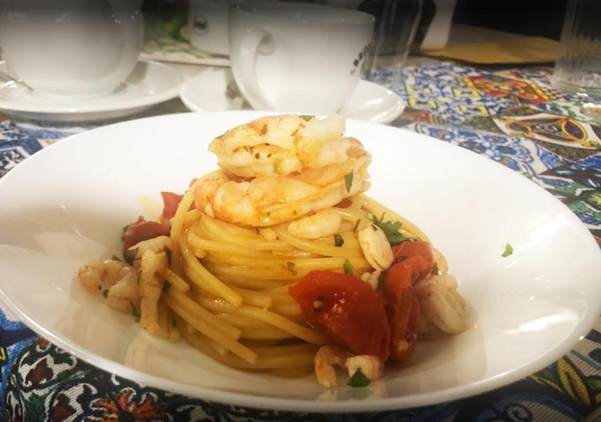 Peri Peri Guest House - Housity