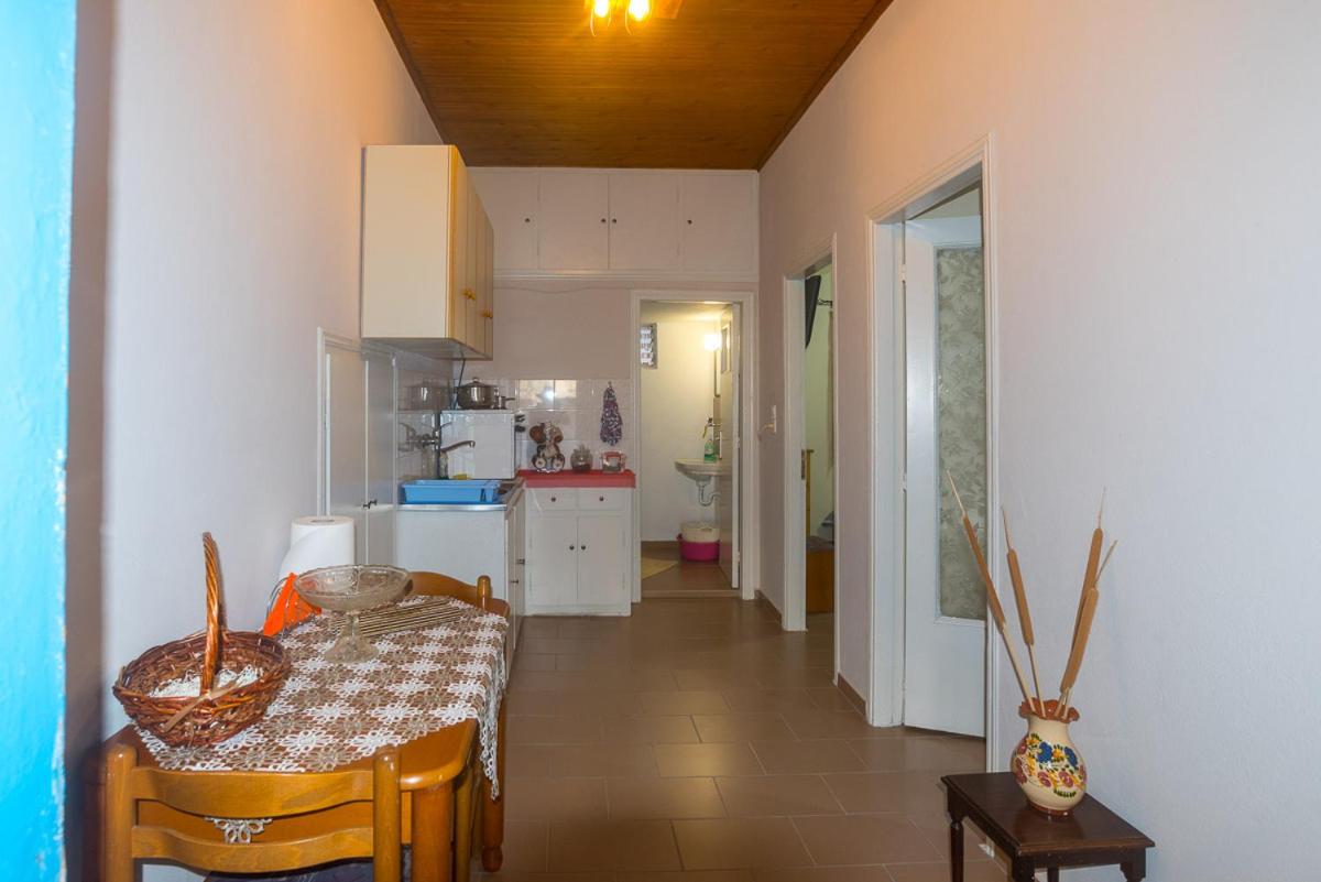 TAVARI HOUSE - Housity