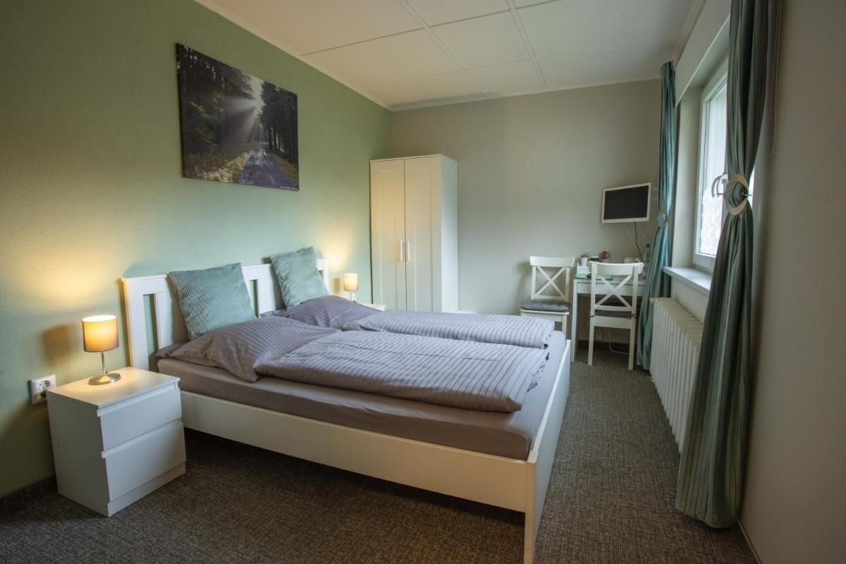 Pension Am Waldesrand - Housity