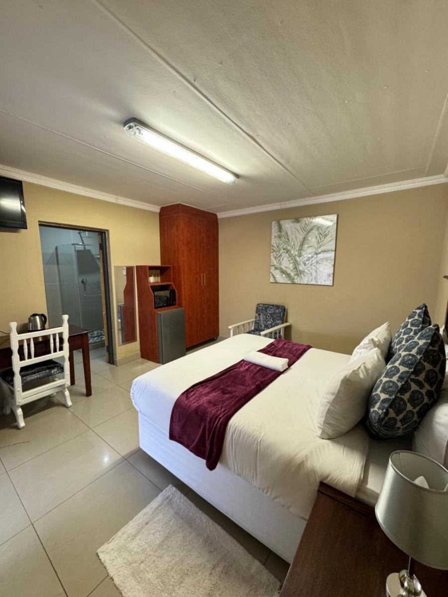 The bridge Guest House - Hizvo