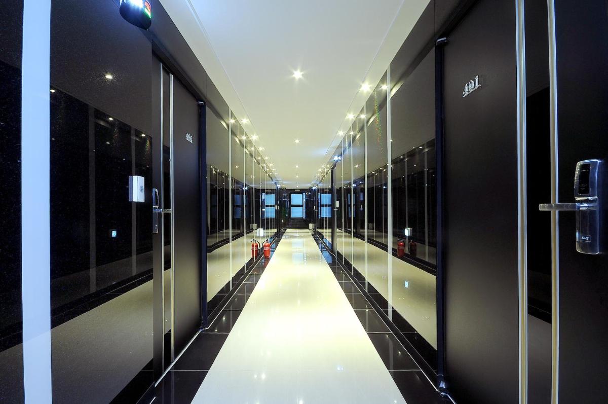 WA Hotel - Housity