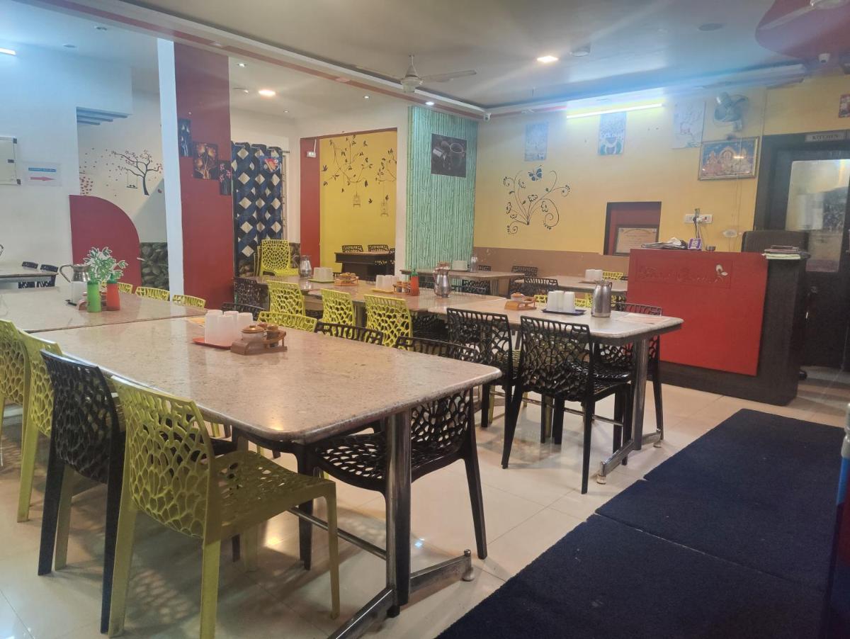 yelagiriresidency & foodcorner - Housity