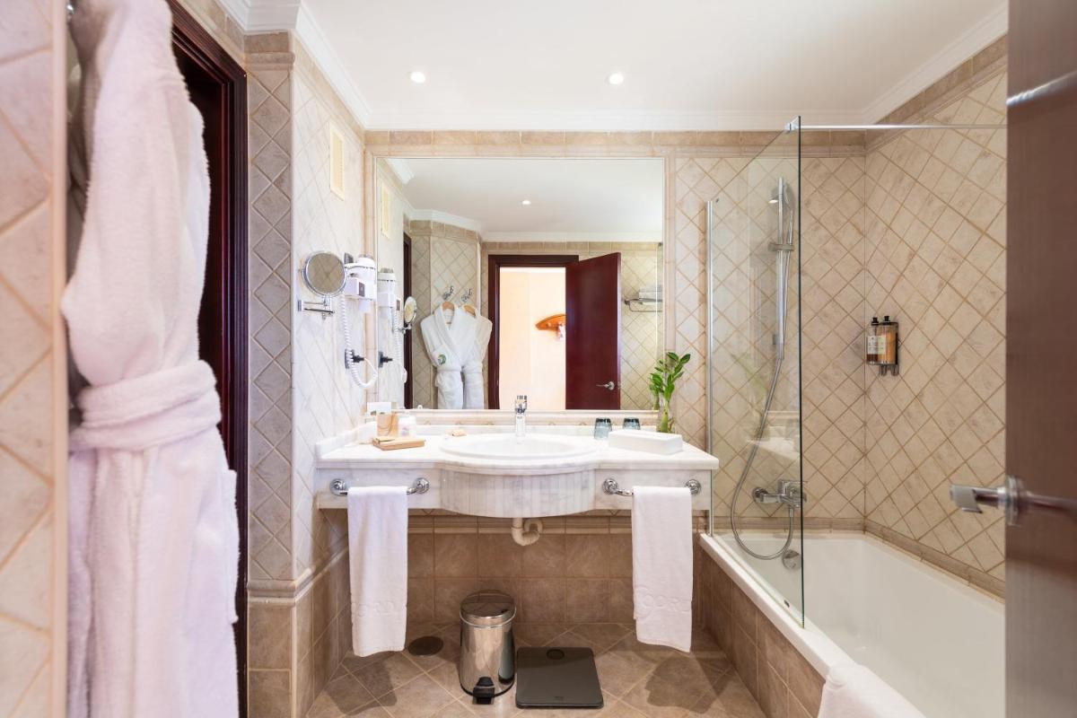 Un baño de Hotel Cordial Mogán Playa