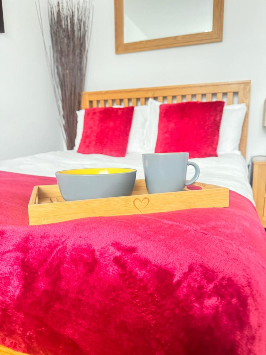 Ideal for Contractors in Reading with Free Parking - Housity