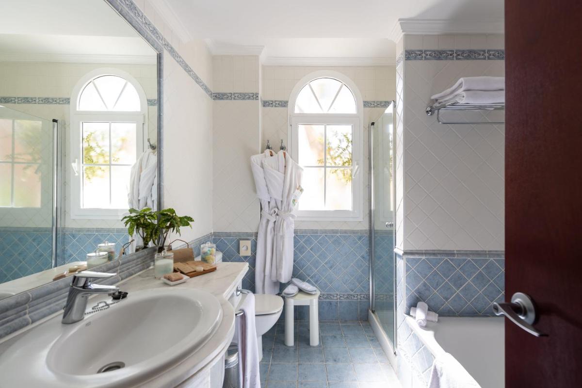Un baño de Hotel Cordial Mogán Playa