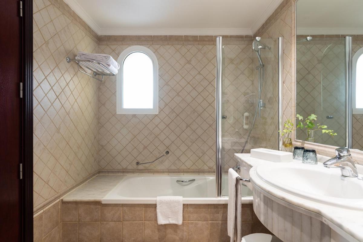 Un baño de Hotel Cordial Mogán Playa