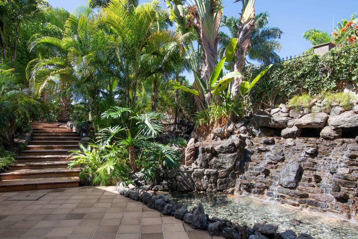 Jardín al aire libre en Hotel Cordial Mogán Playa