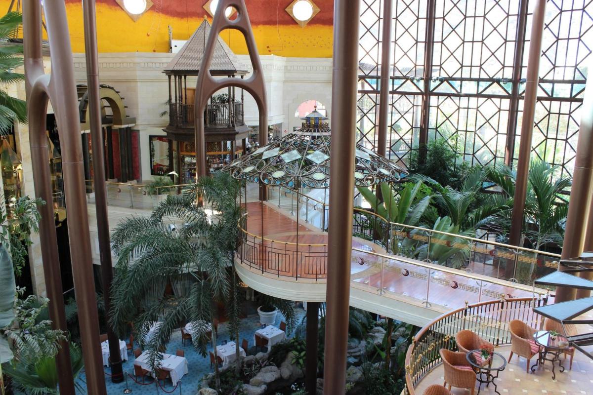 Un restaurante o sitio para comer en Hotel Cordial Mogán Playa