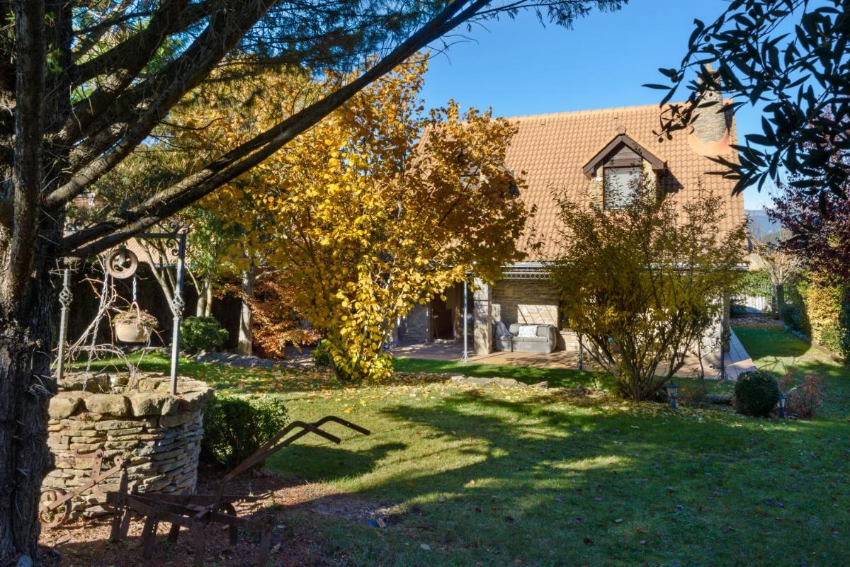 Villa Lana chalet Baros, Jaca - Housity