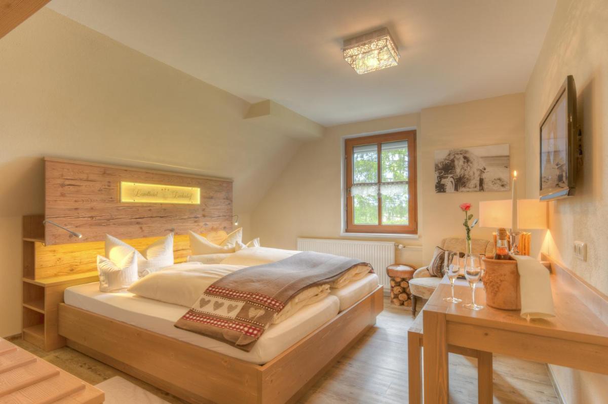 Landhotel Lindenhof - Housity