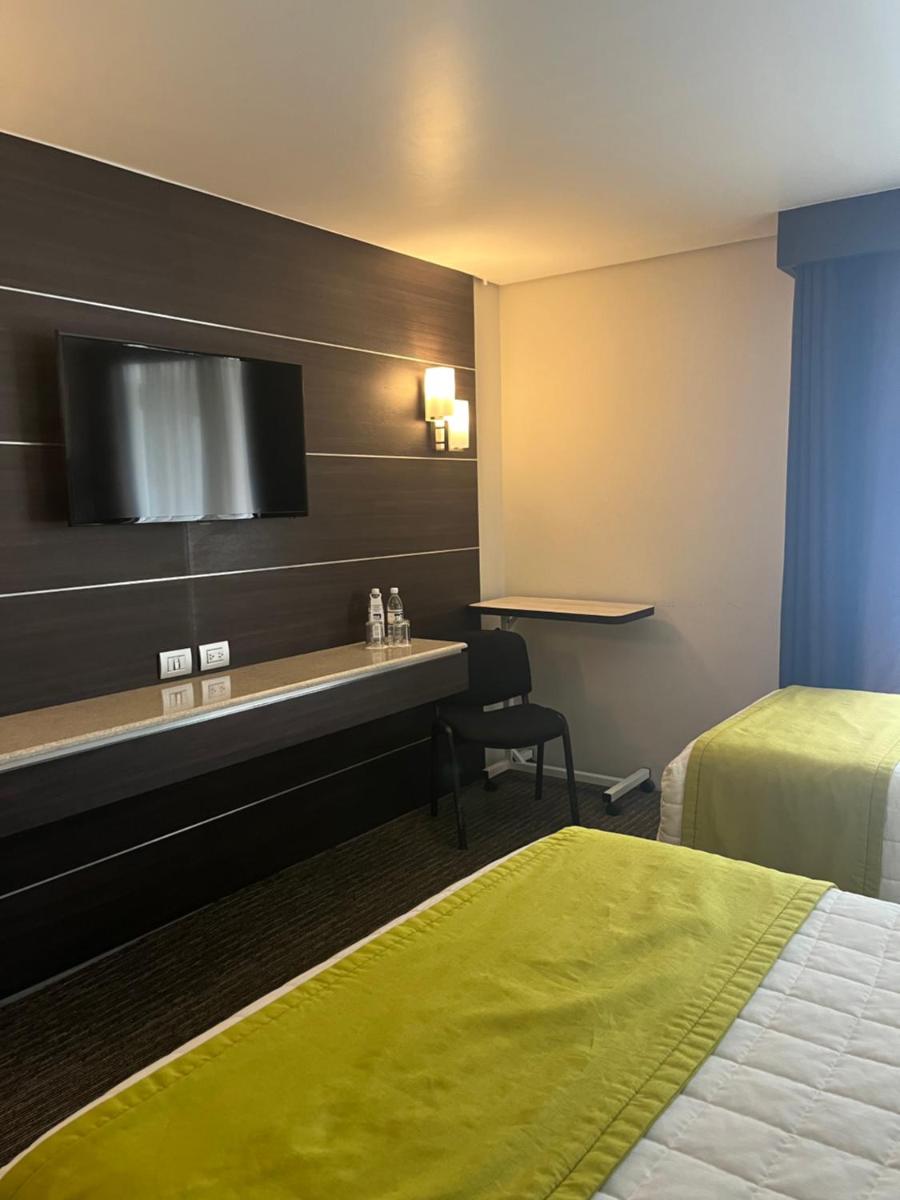 Hotel Real Alameda de Queretaro - Housity