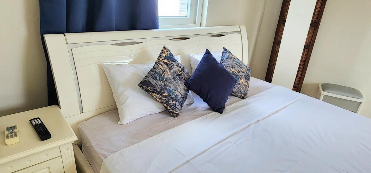 Lovely studio apartment with views of the lagoon. - Housity