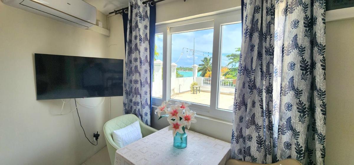 Lovely studio apartment with views of the lagoon. - Hizvo
