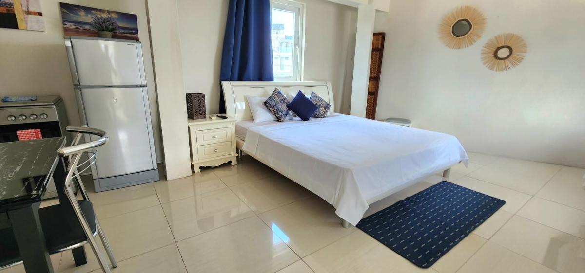 Lovely studio apartment with views of the lagoon. - Housity