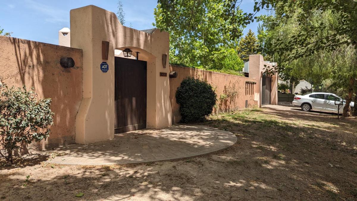 Loren House - Housity